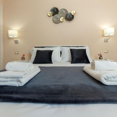 L'Affaccio Rooms - Lungomare กัลลีโปลี ภายนอก รูปภาพ