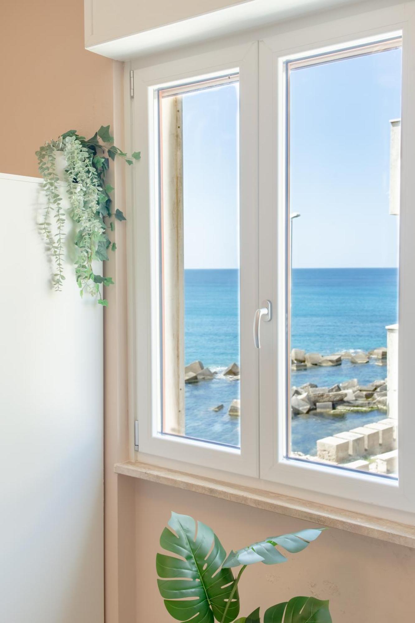 L'Affaccio Rooms - Lungomare กัลลีโปลี ภายนอก รูปภาพ