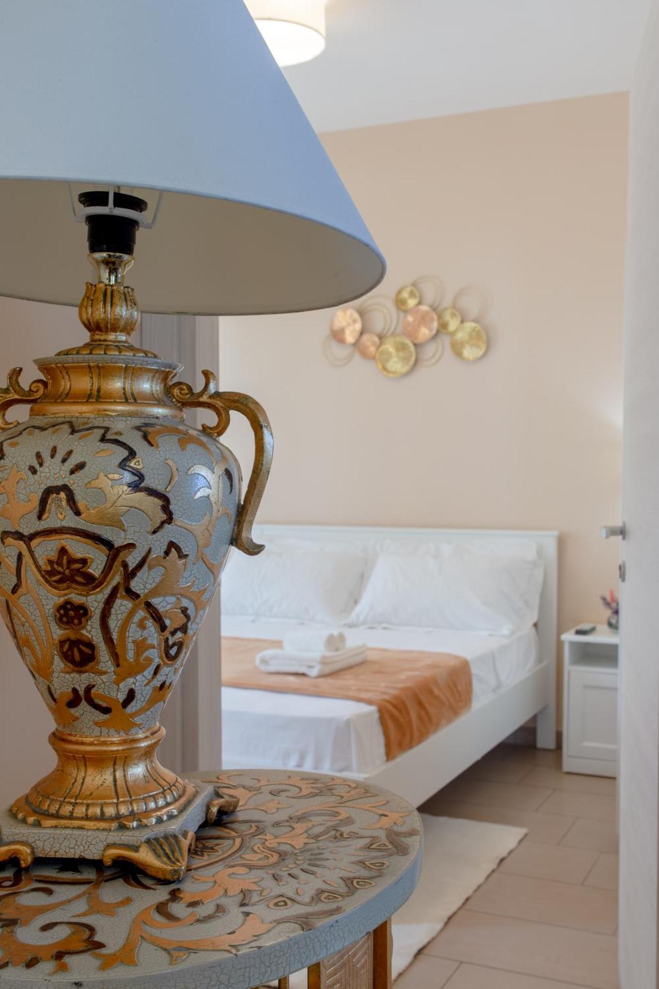L'Affaccio Rooms - Lungomare กัลลีโปลี ภายนอก รูปภาพ