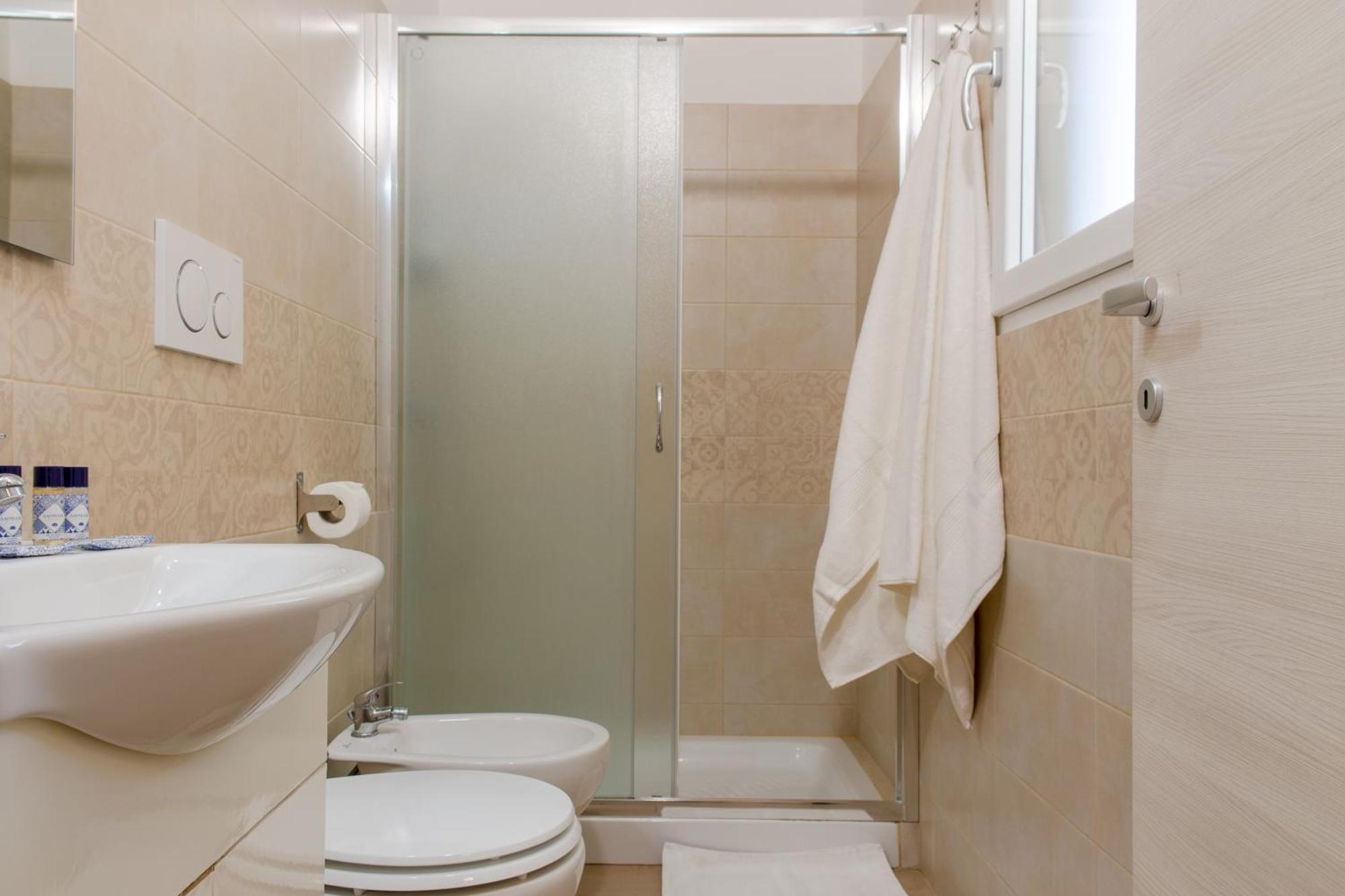 L'Affaccio Rooms - Lungomare กัลลีโปลี ห้อง รูปภาพ